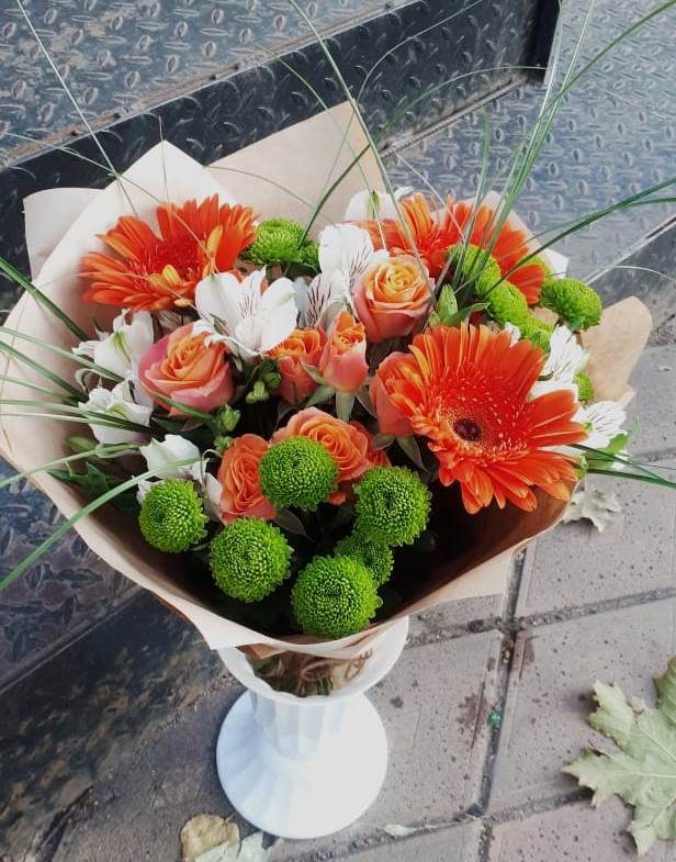Букет цветов из: Герберы, Хризантемы, Альстромерии и Розы в Тавде