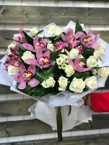 Букет цветов из: Розы и Хризантемы в Тавде
