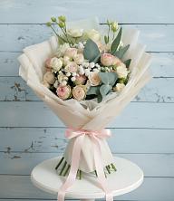 Букет цветов из:  Розы и Лизиантусы в Тавде