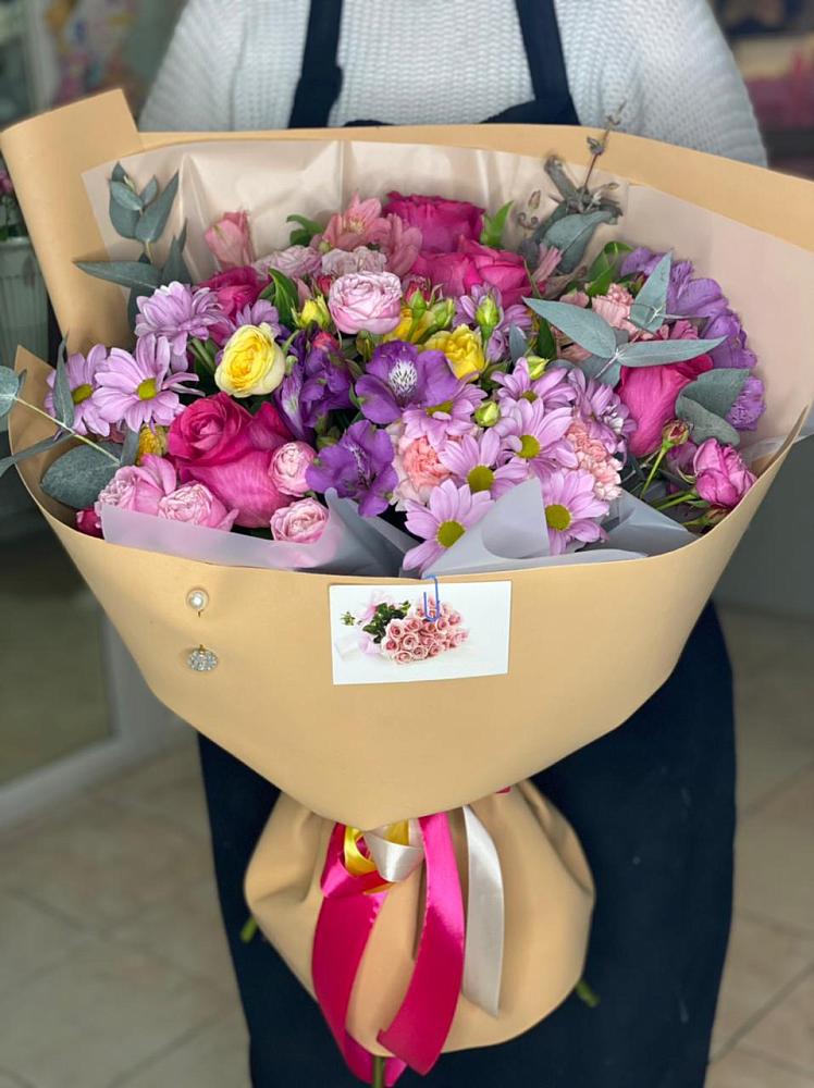 Букет цветов из: Хризантемы, Гвоздики и Альстромерии в Тавде