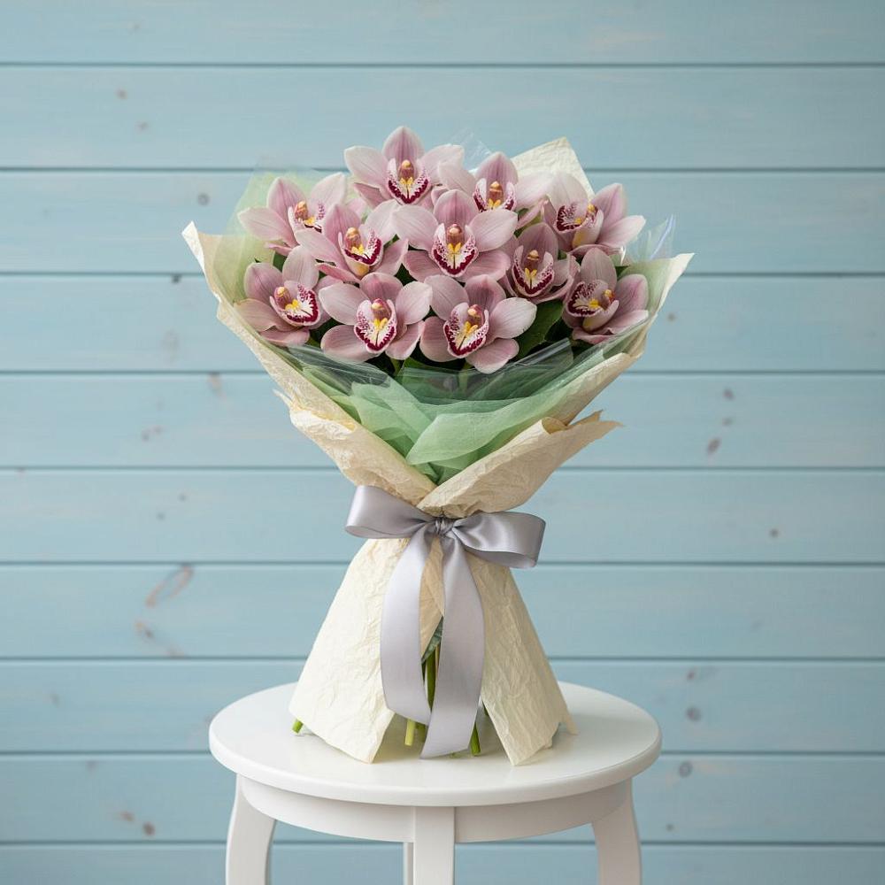 Букет цветов из: Орхидеи и Розы в Тавде