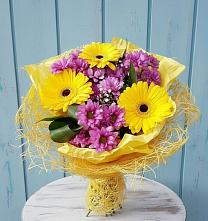Букет цветов из:  Хризантемы и Герберы #REPLACE_PRED# Тавде