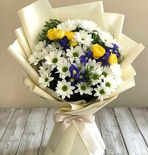 Букет цветов из:  Ирисы, Хризантемы и Розы #REPLACE_PRED# Тавде