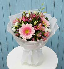 Букет цветов из:  Герберы, Альстромерии и Лизиантусы в Тавде