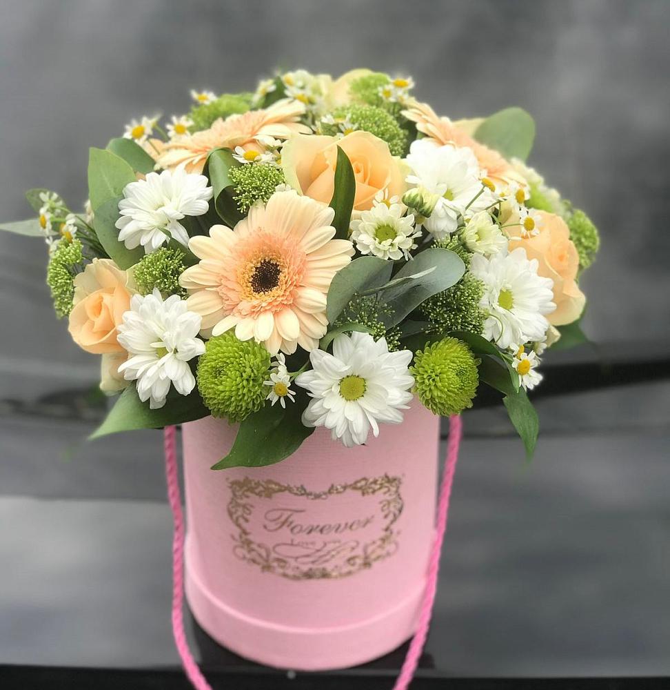 Цветочная композиция из Розы, Герберы и Хризантемы в шляпной коробке в Тавде