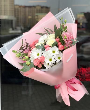 Букет цветов из: Розы, Лизиантусы и Хризантемы в Тавде